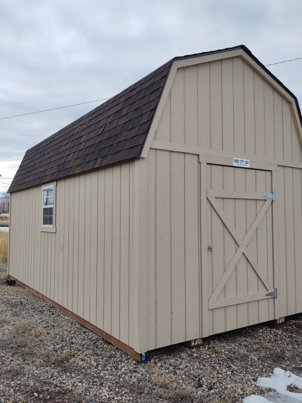 10x20 Loft with a shelf and 2 windows