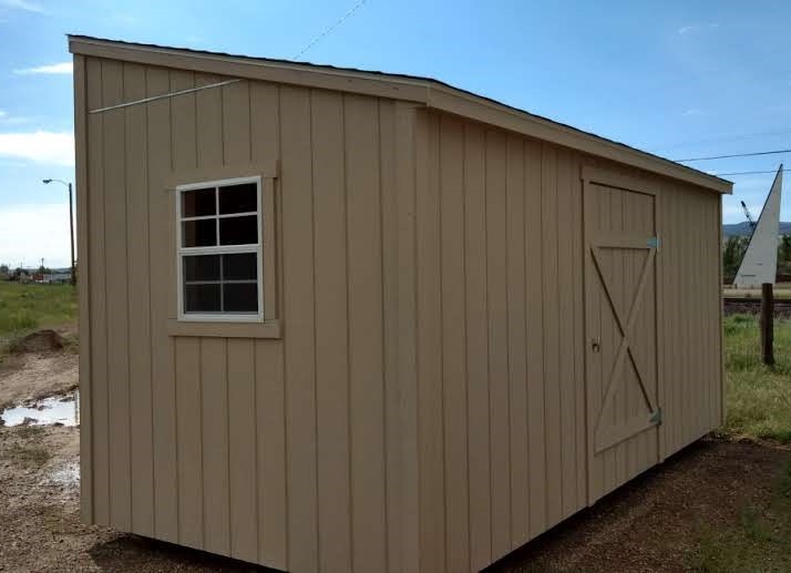 Lean-To Shed with the low side in the front